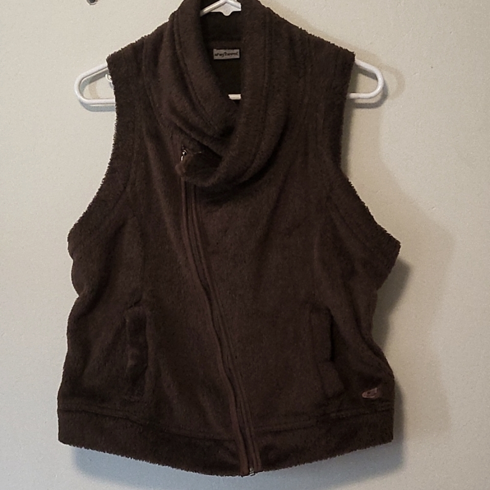 She Beest Fleece vest